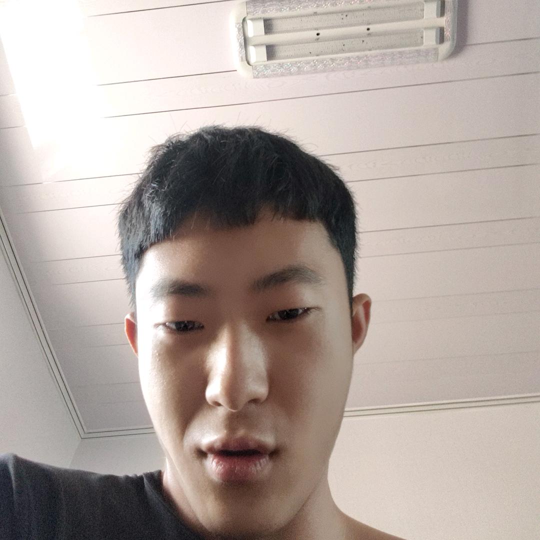 李星翰坤哥头像