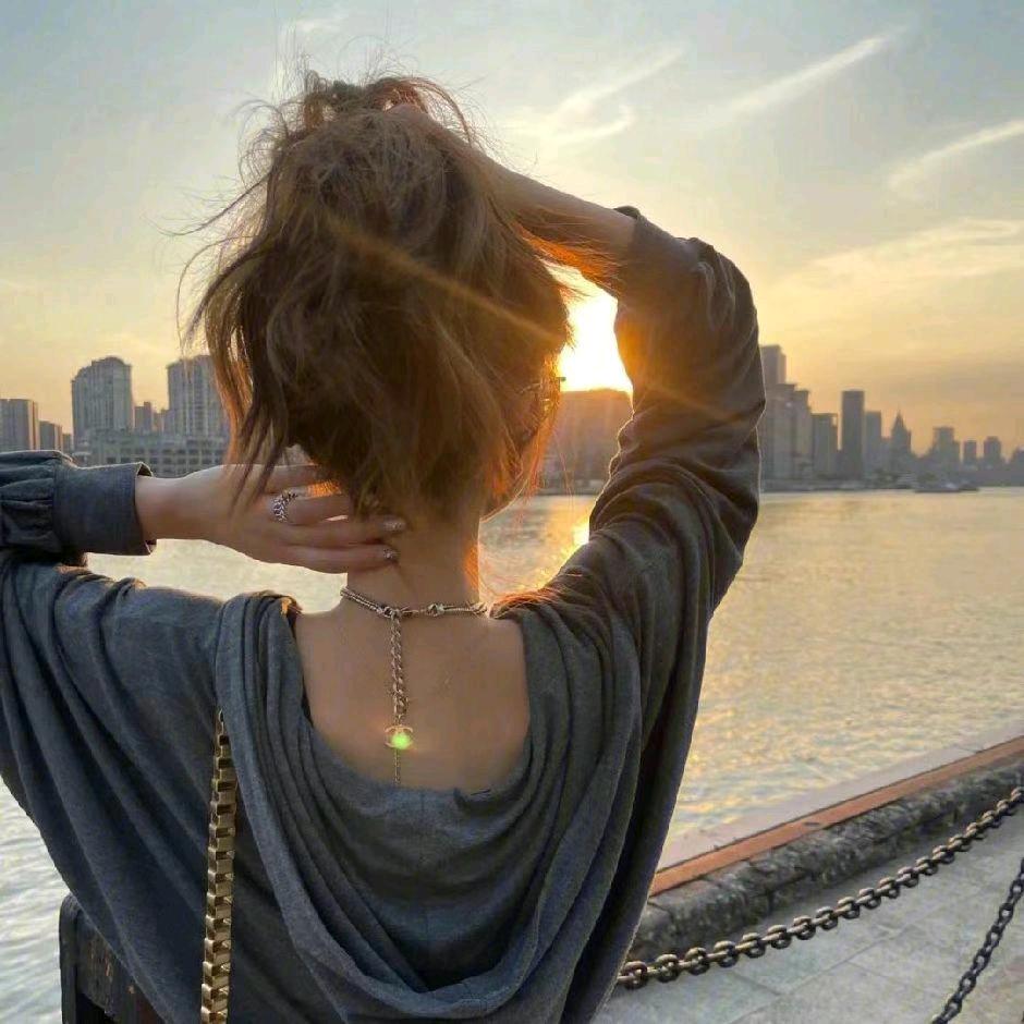 人间ᥫᩣ༠清醒，落子无悔