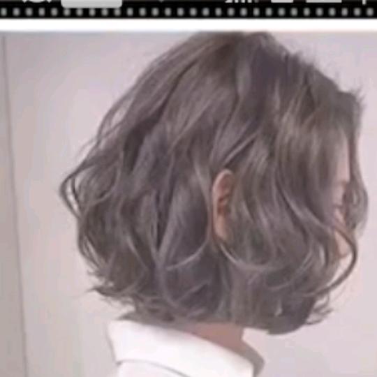 领秀。三月杨柳