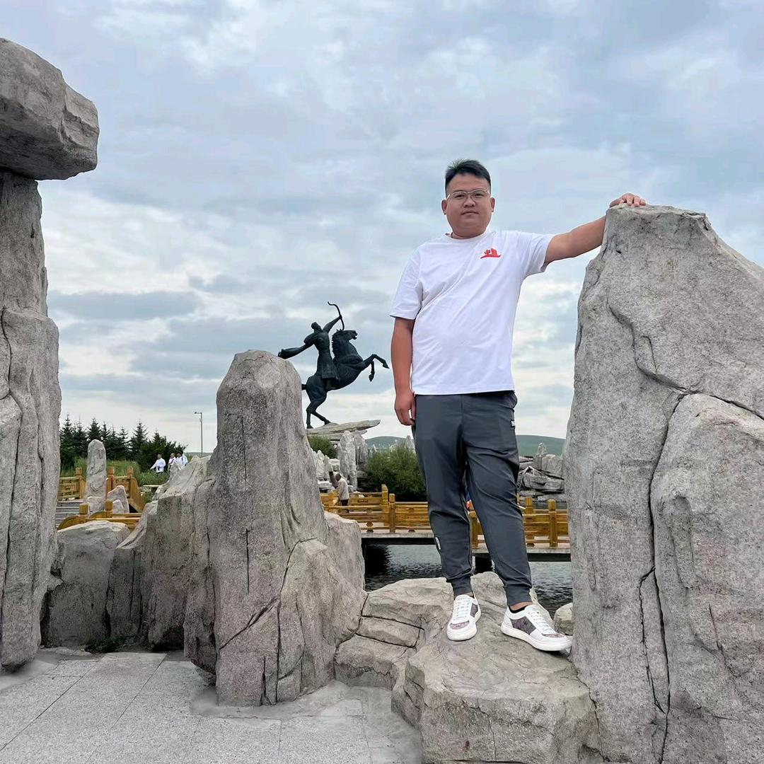 济南万豪汽车配件 齐同喜