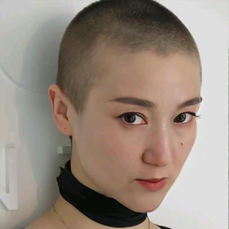 姐不霸气怎能存活