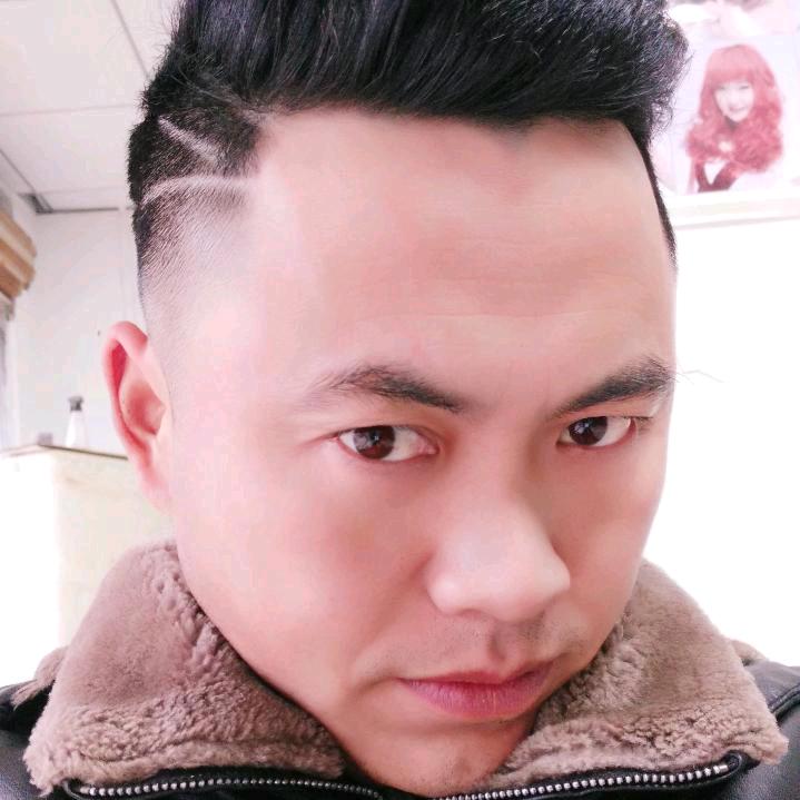天涯梁哥