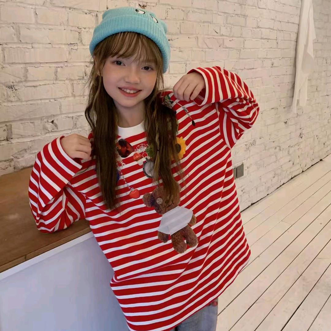 七彩贝贝实体店童装