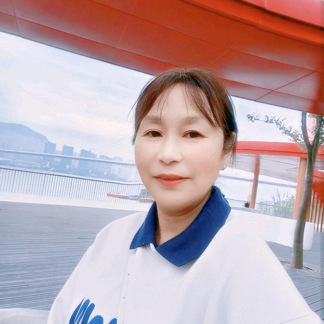 依依