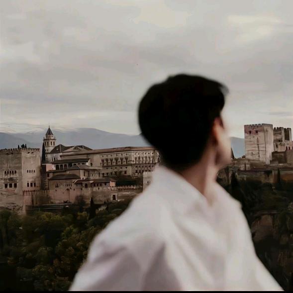 休                 咻