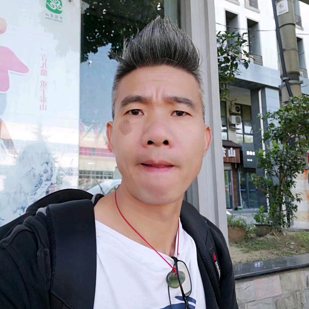 老罗爱唱歌🔭