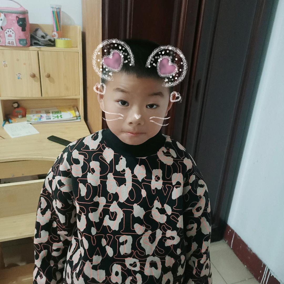 帅气的小男孩
