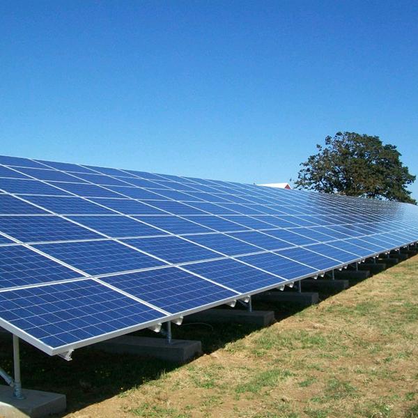 巴市太阳能光伏电站