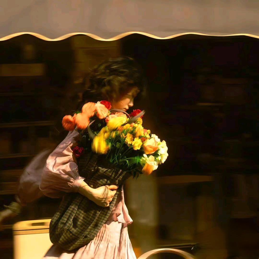 🌈快乐菠萝包🍍