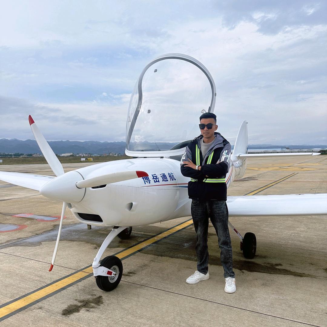 A—昆明驾考华教练