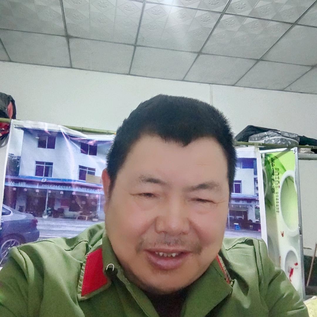 二哥哥《晚上八点开播》