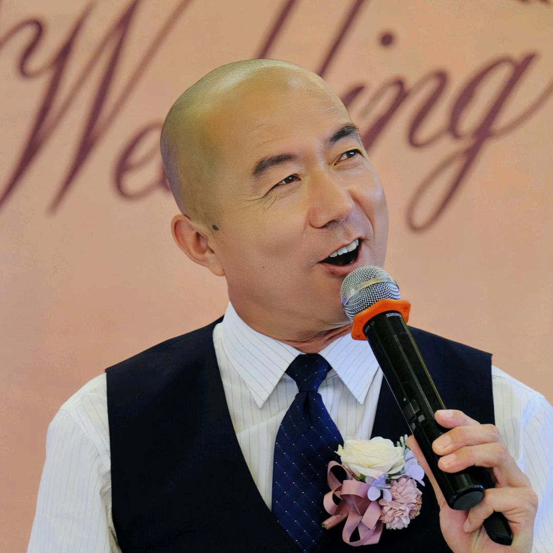 金俊：婚礼主持，婚庆奥迪车队！