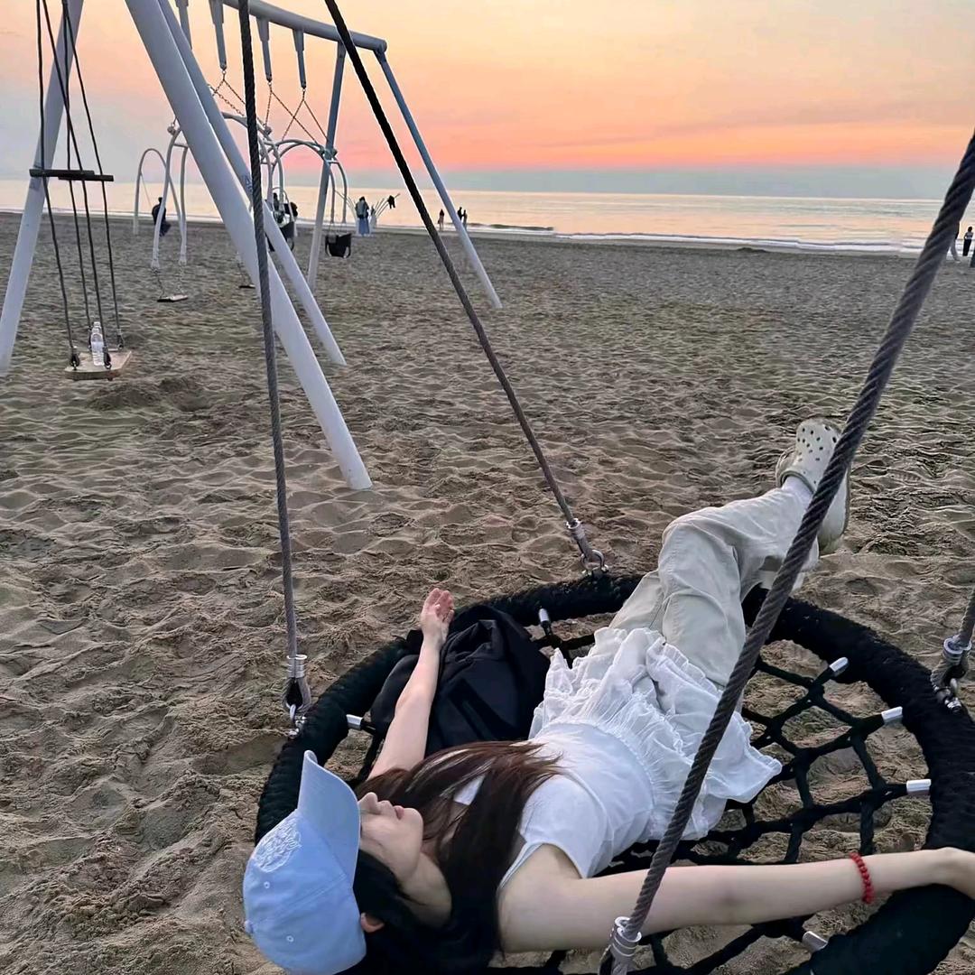 人傻嘴不甜长得安全还没钱