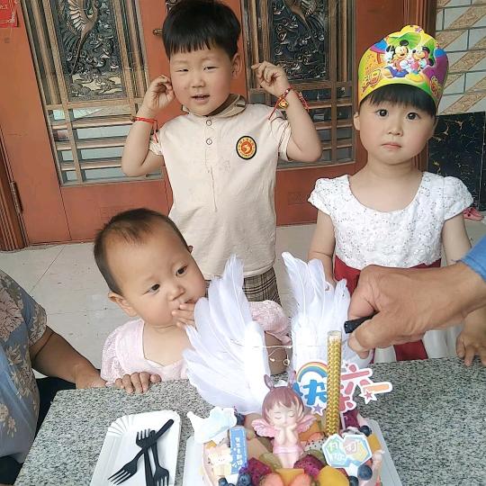 天天，开心快乐