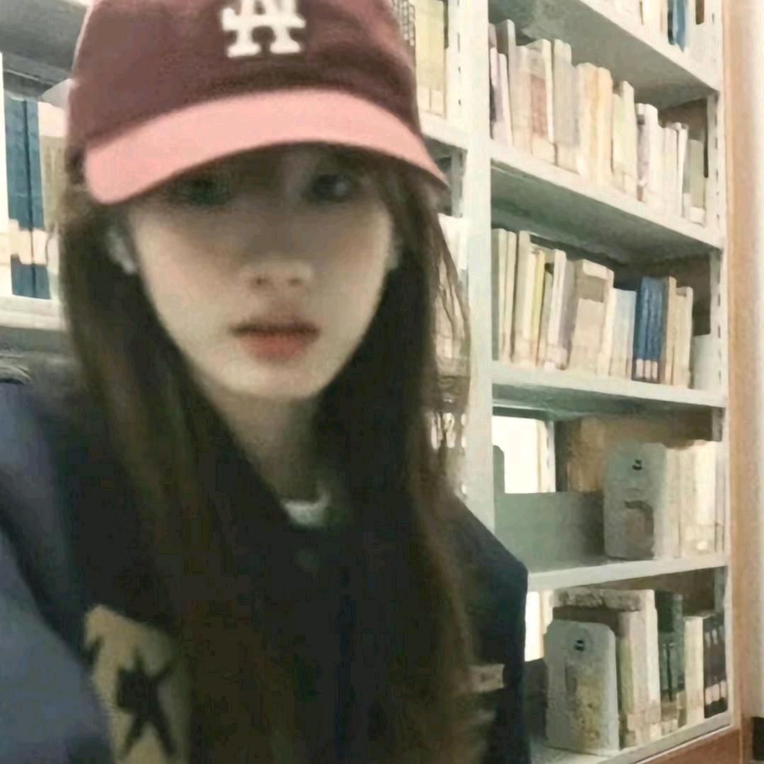 夜晚心碎小狗