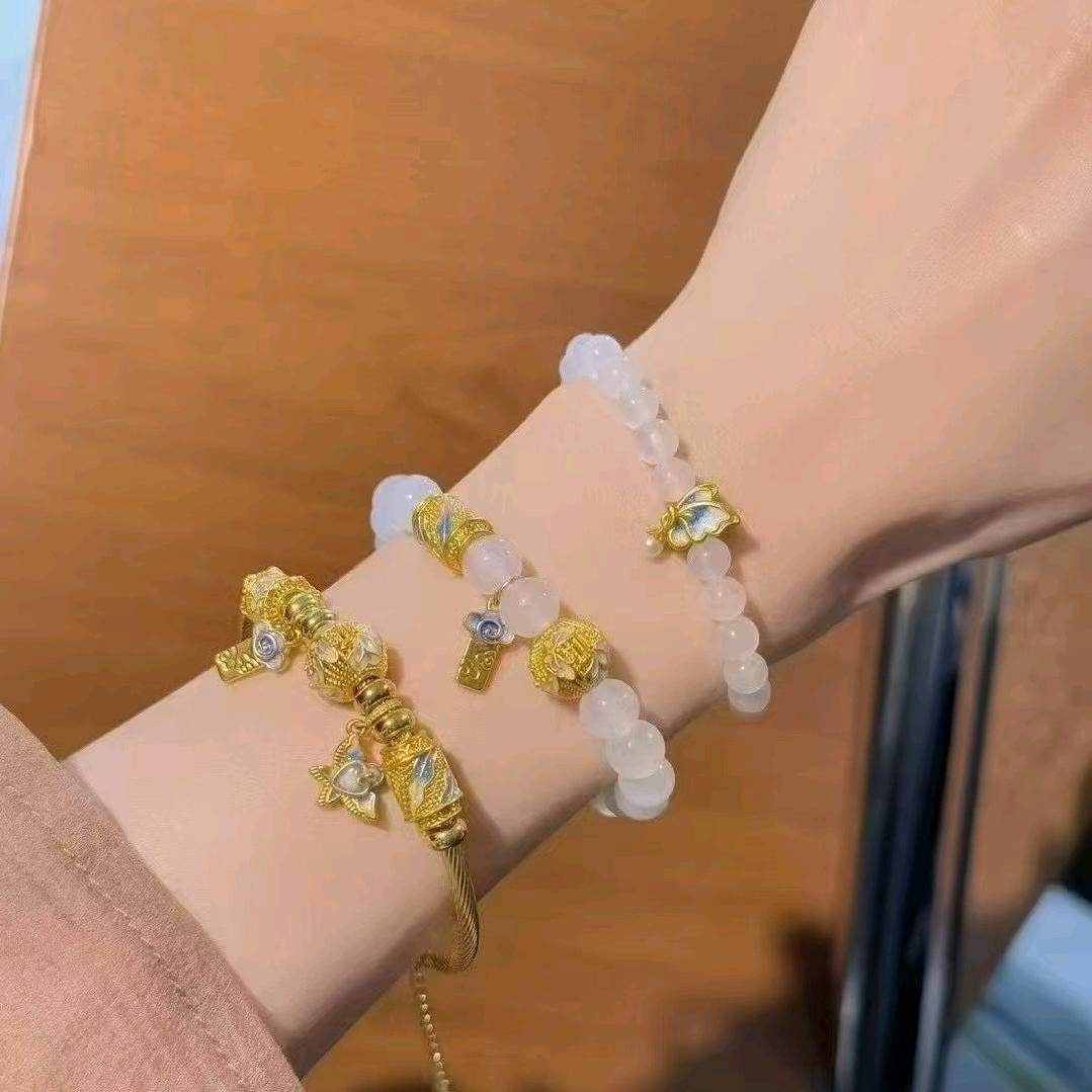 中百周大生于秀娟