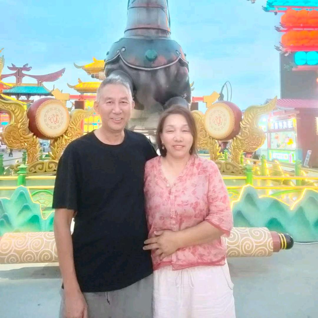 卡车夫妇余姐