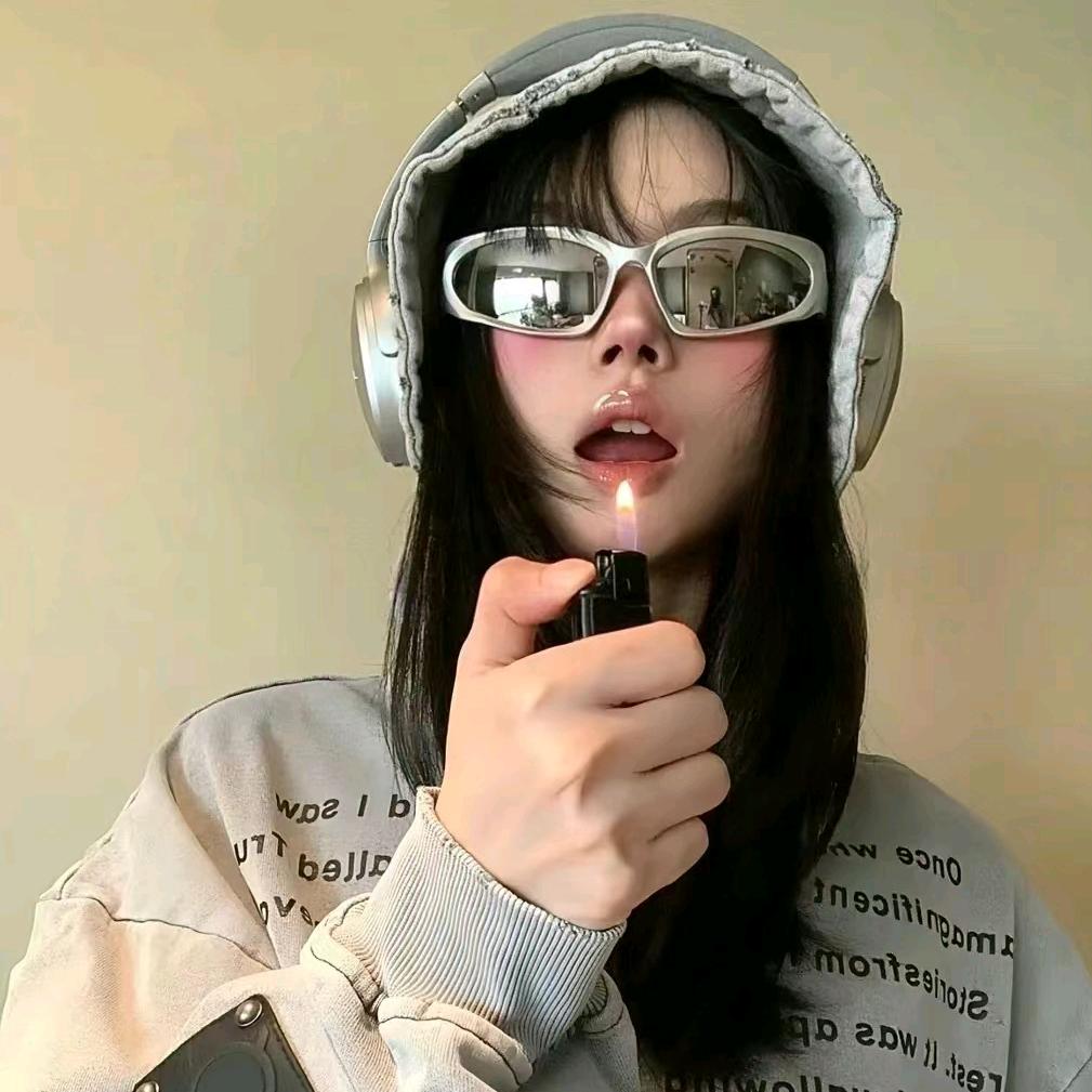 商业帝王颜小美头像