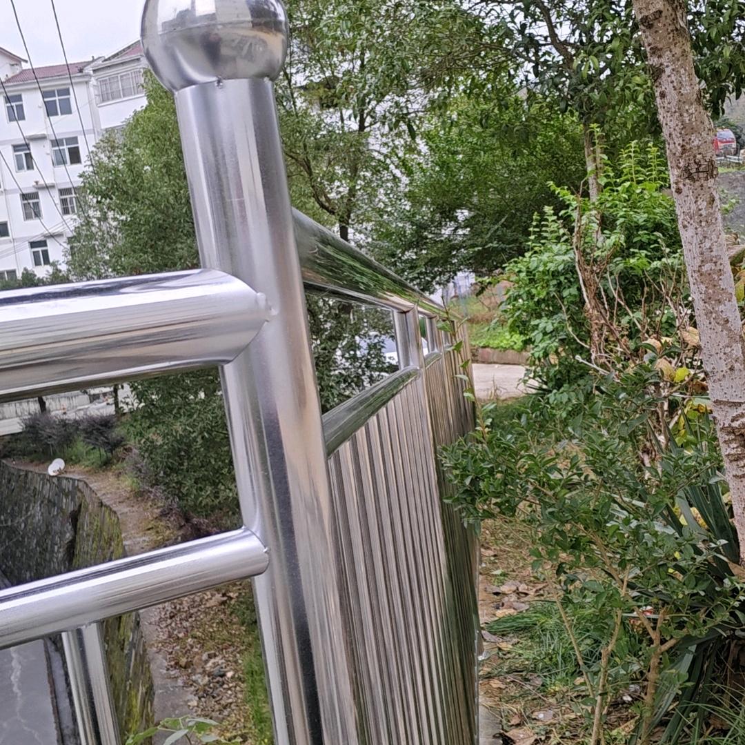 诚信为天。情义为重。