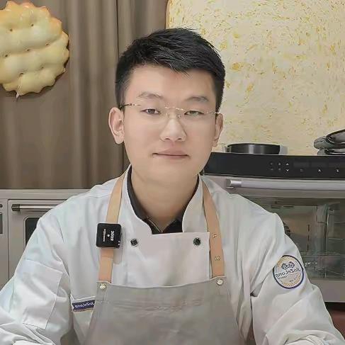 隔壁面包店的老王(小号)