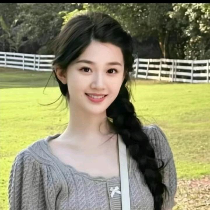 菁菁穿搭