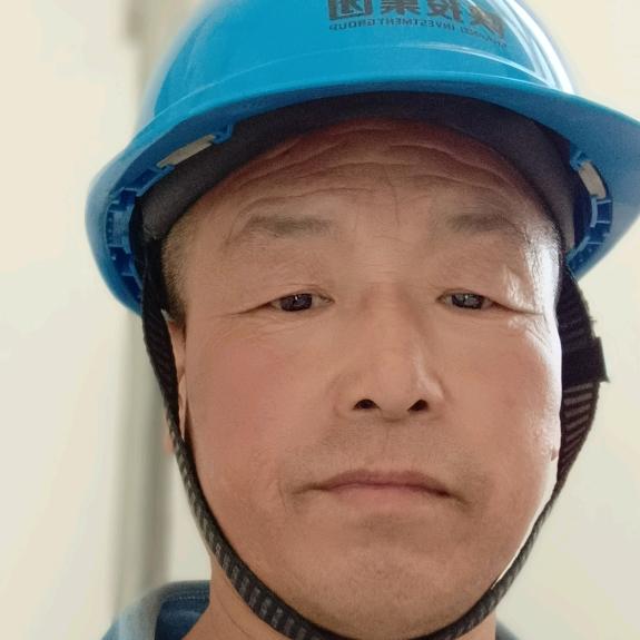 晏师，陕西宝鸡人