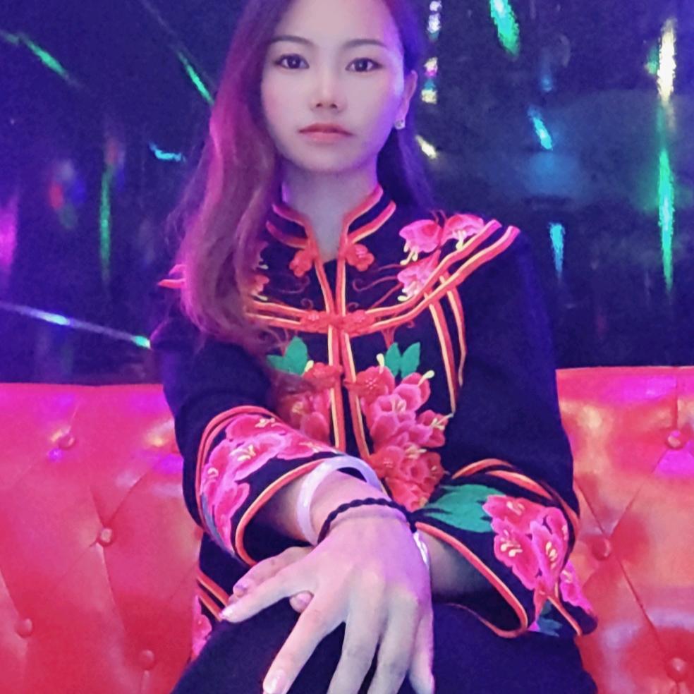 💋⃟LᎭₑ🥂小英姐꧒⁺༣
