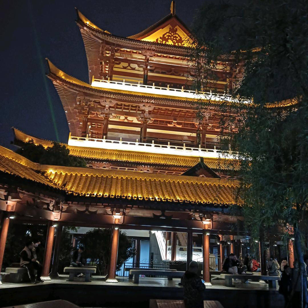 坚持己见