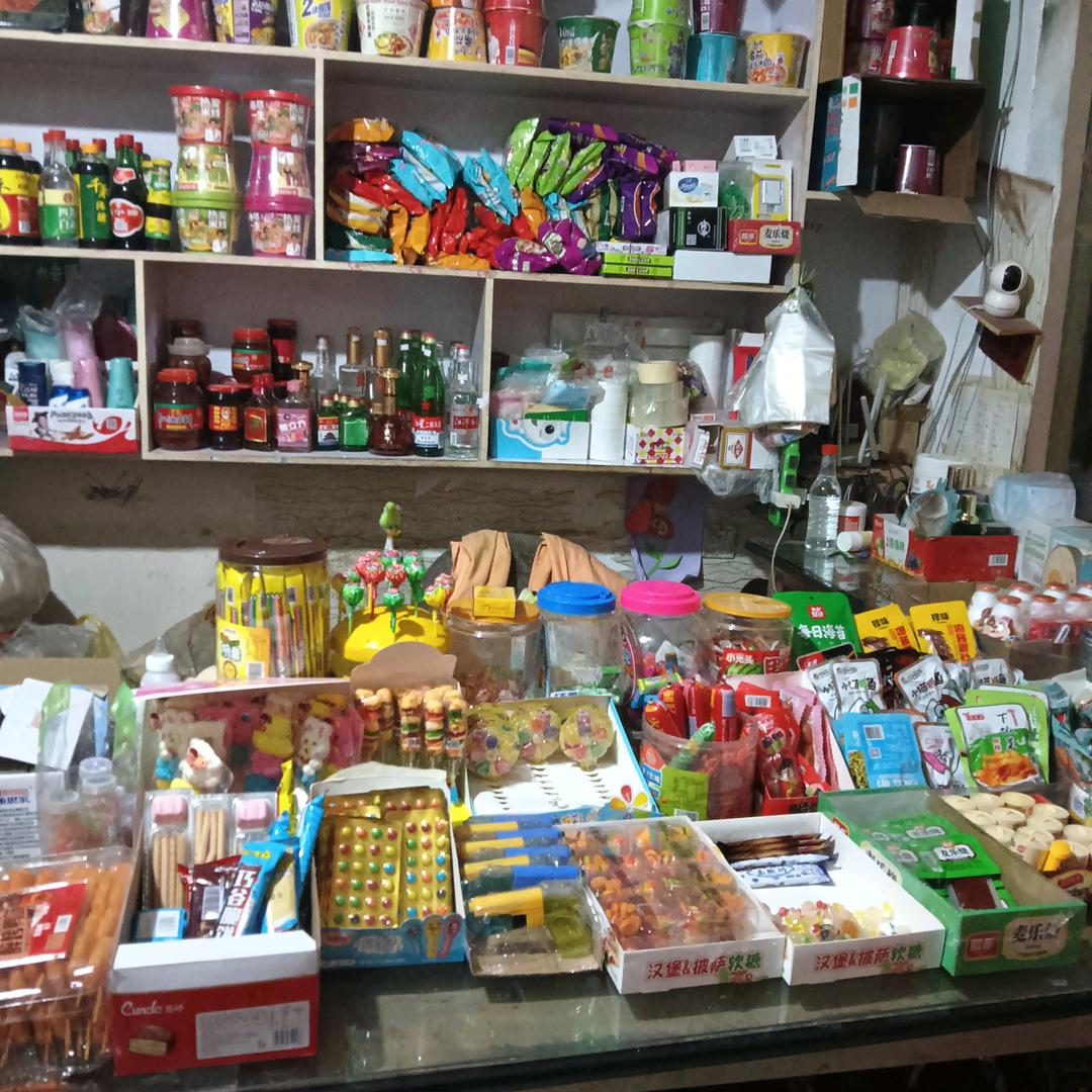 陌上柳絮倾城雪