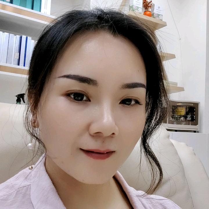 白发一族聚贤街