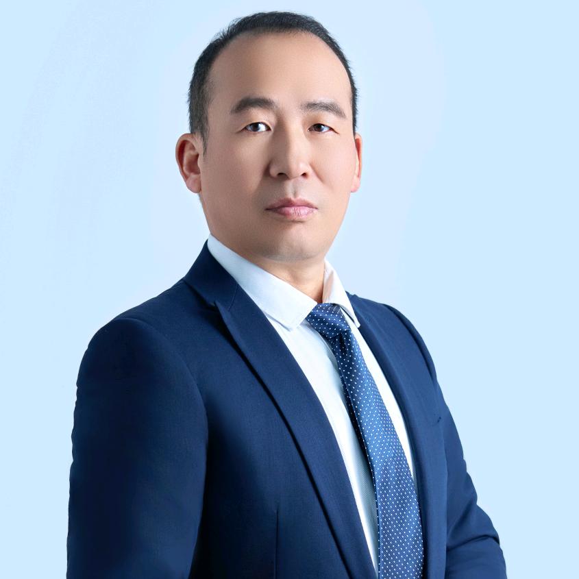 龙岂池中物，乘雷欲上天