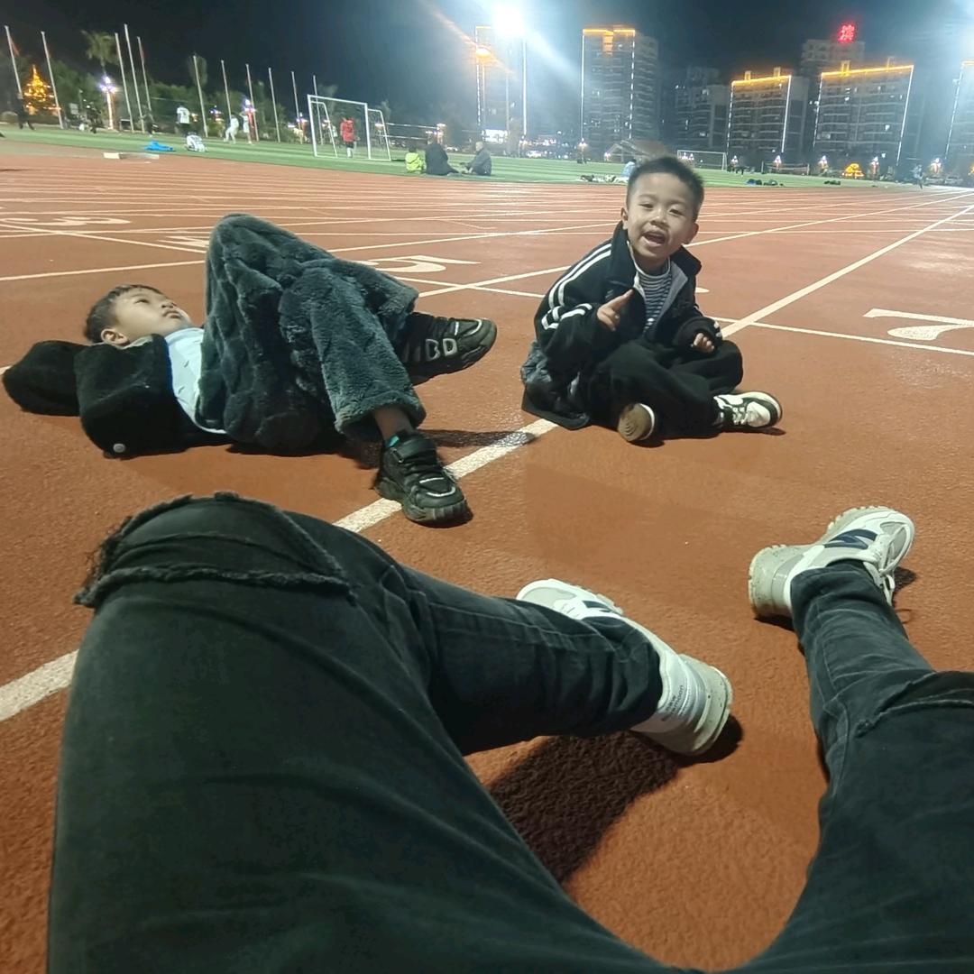 珑珑的№﹌朋友圈★