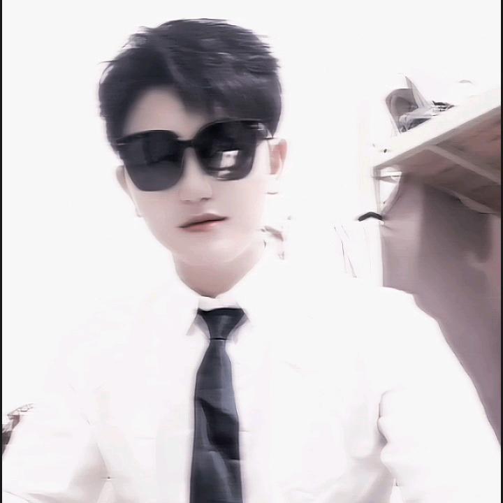 林  穆
