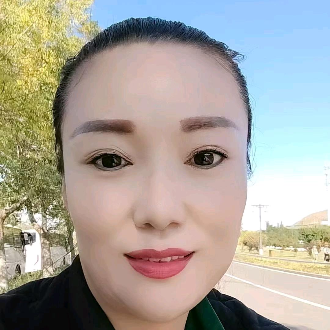 新疆领队刘诗宁金牌司导