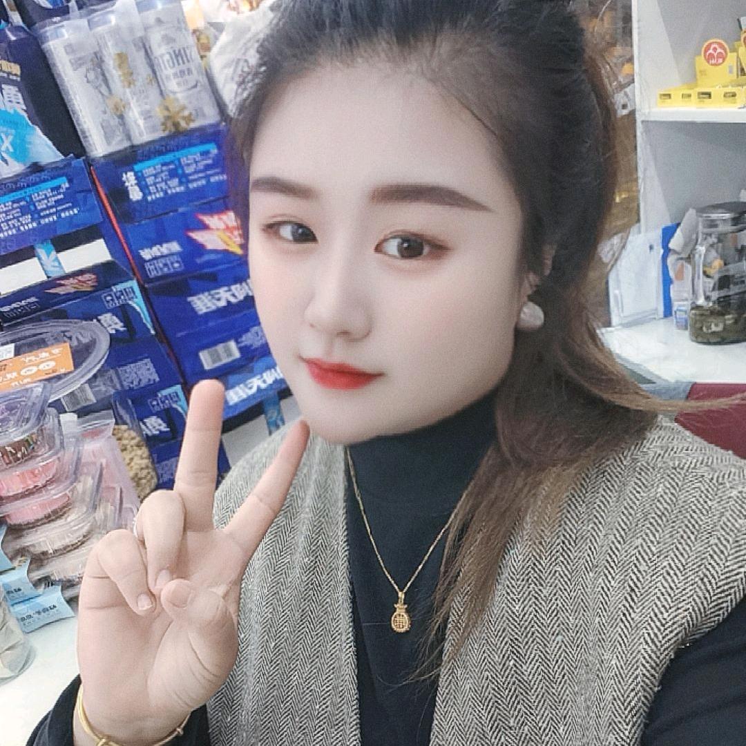 便利店老板娘