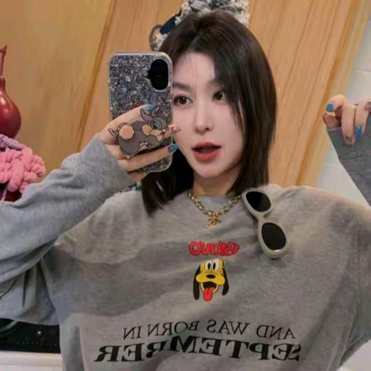 Lin林肉肉 潮牌穿搭