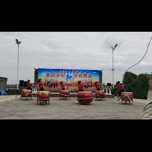 绽放人生鼓舞团——梅子