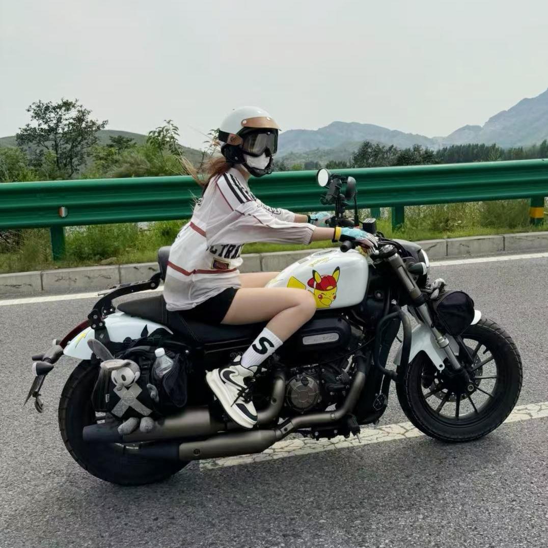 是苏苏吖。