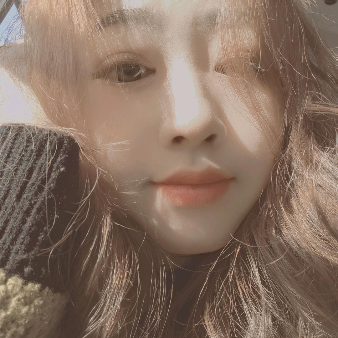 爱喝可乐的小松许🐿️ ⁹⁷⁶