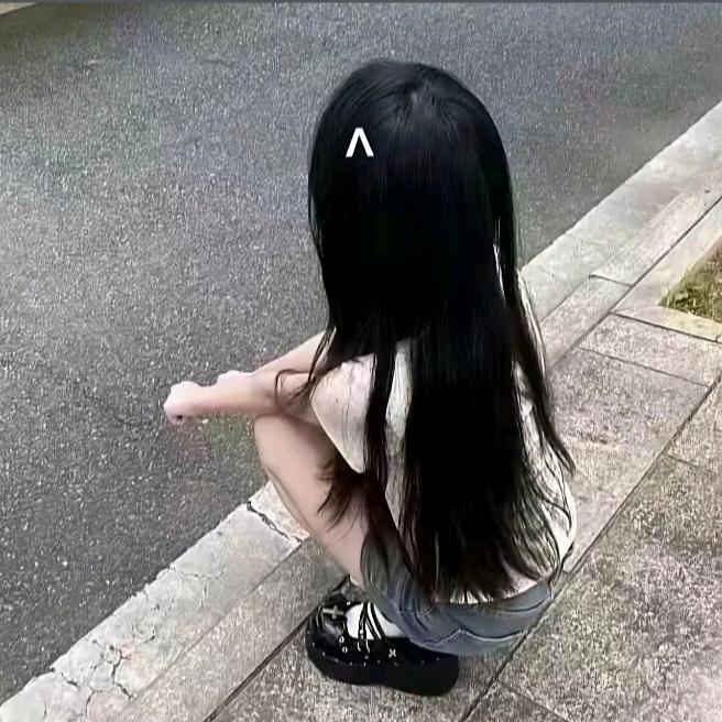 ^小芯_