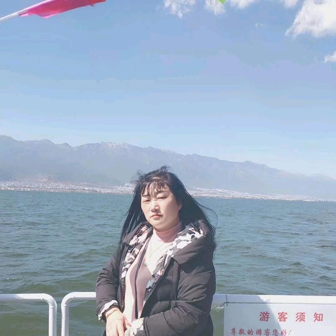 尹以菊 心心母婴店