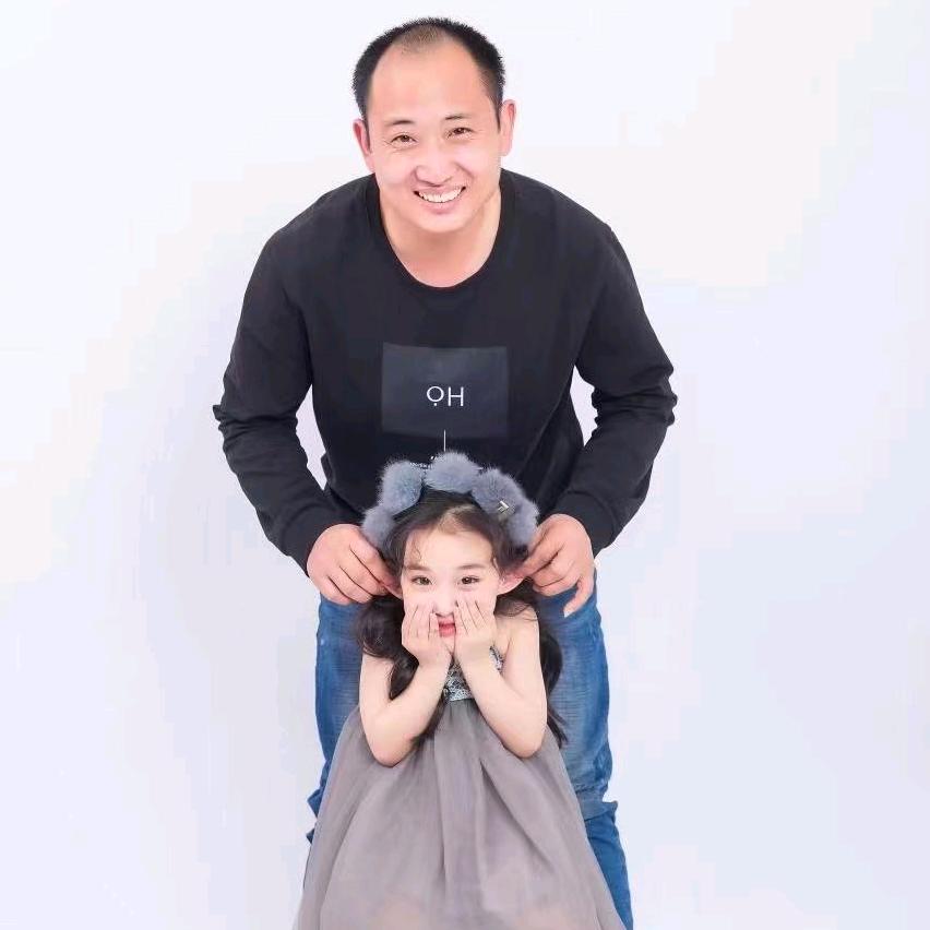 两个丫头的粑粑