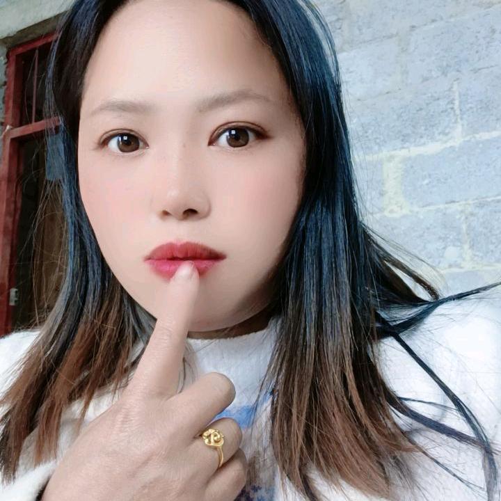 姓黄:*芳&一切从来，一个人也挺好