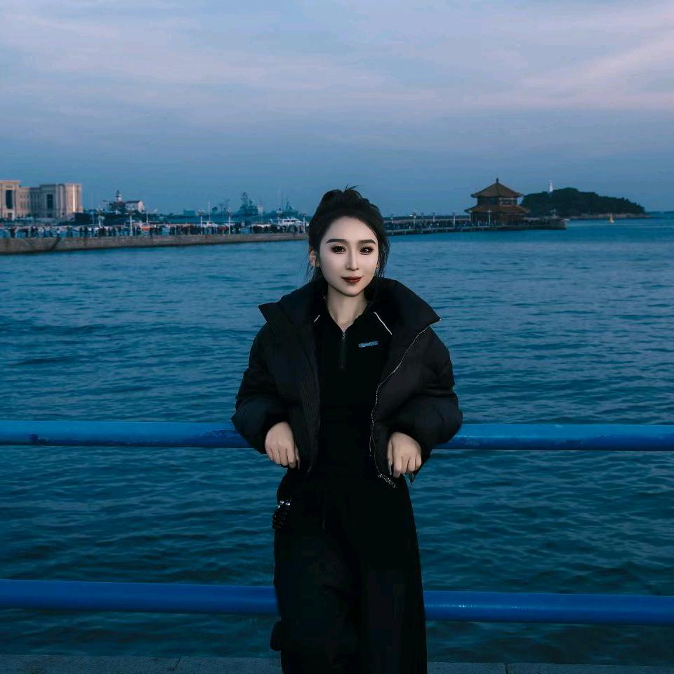 我叫周柒柒吖