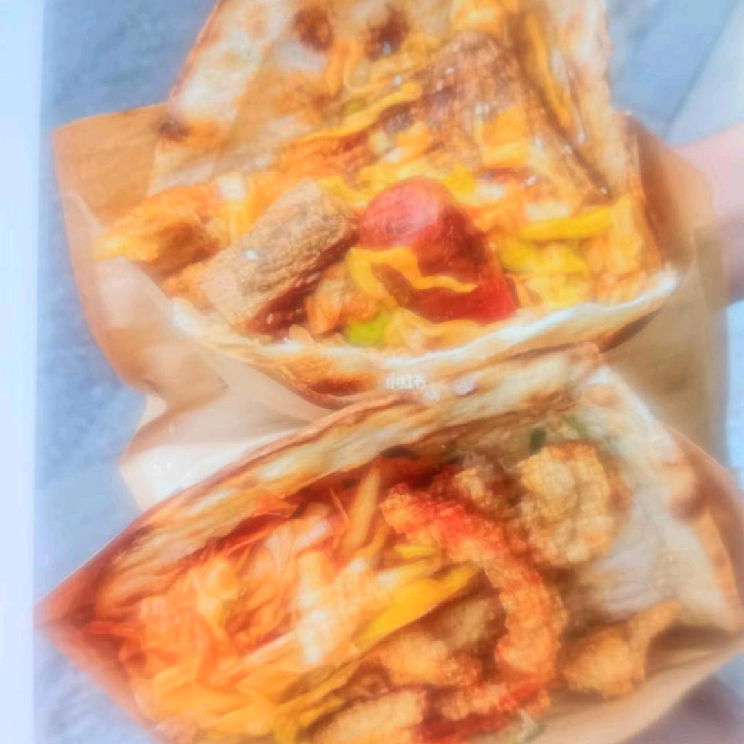 鸡柳烧饼。杂粮饼