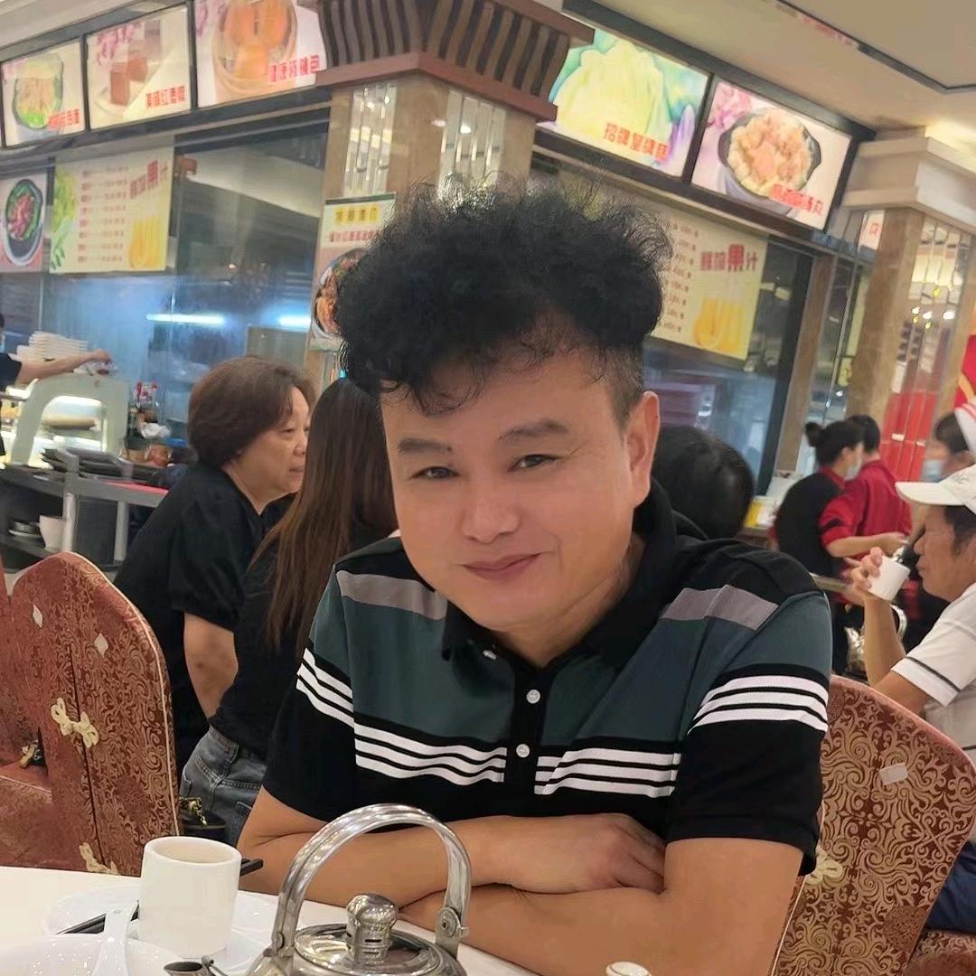帅斌鞋业属虎的小哥哥