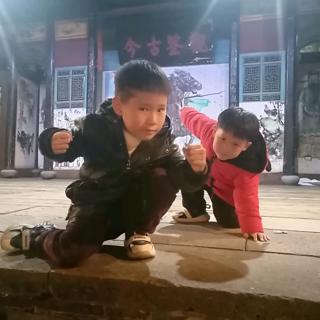 小洪