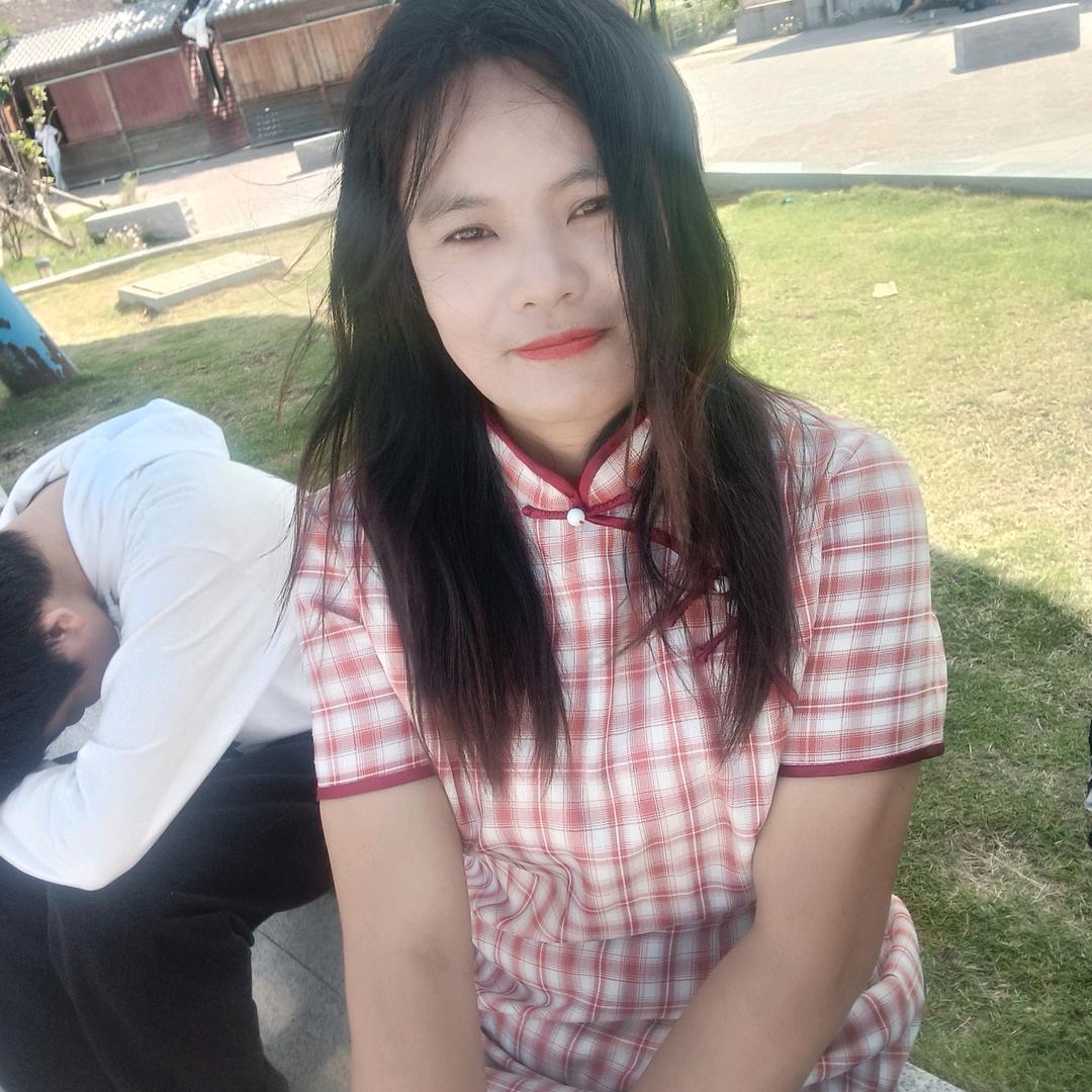 小覃