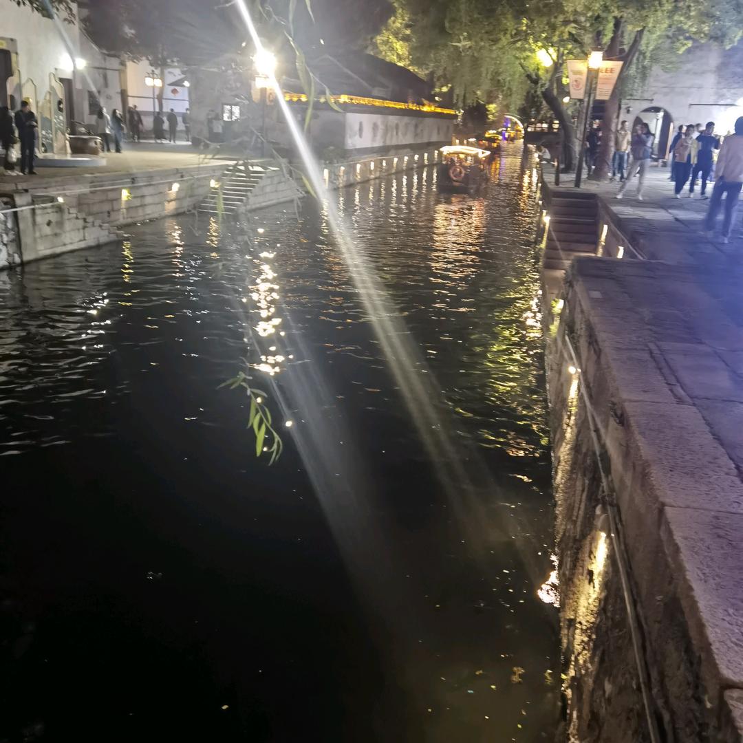 聚银制衣