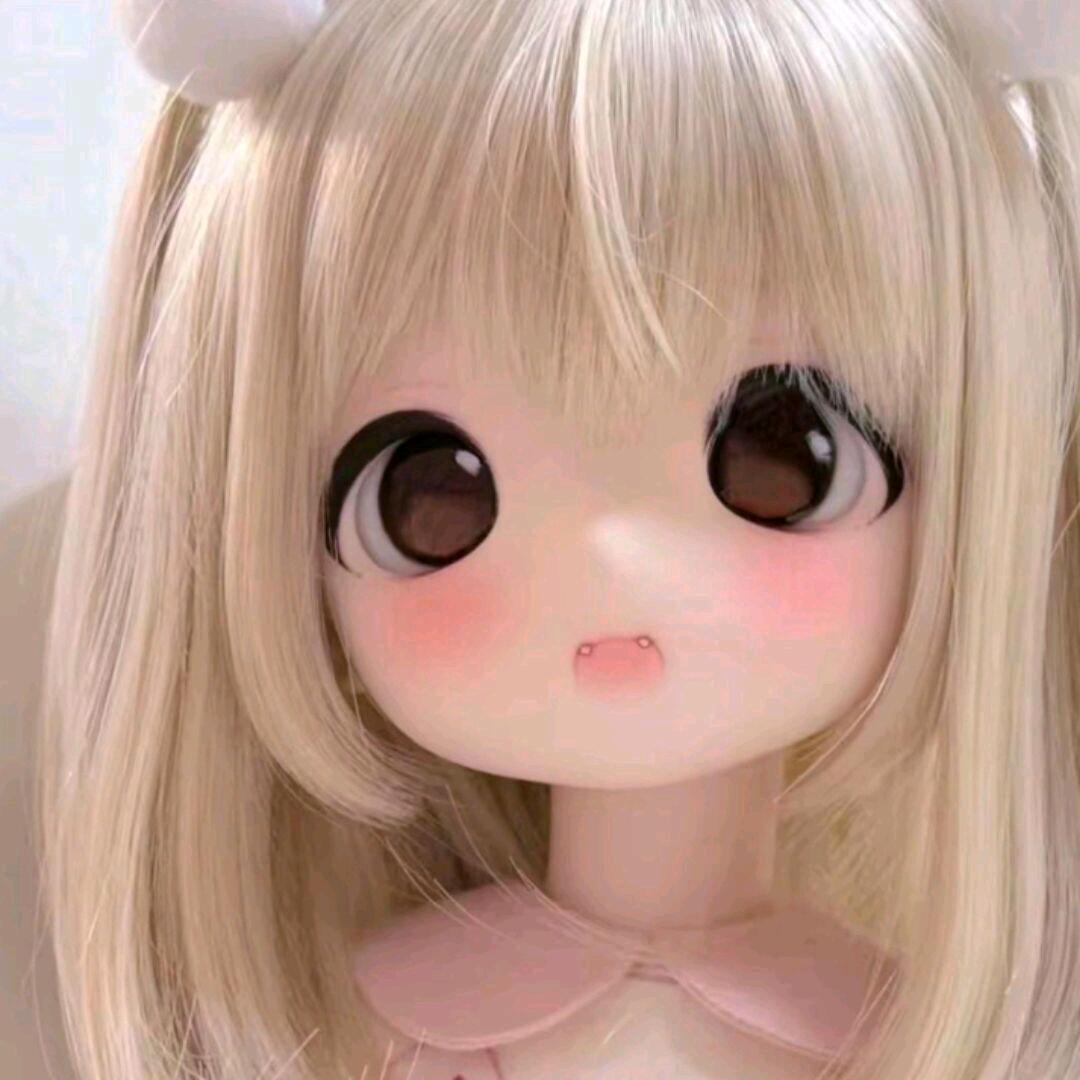 °